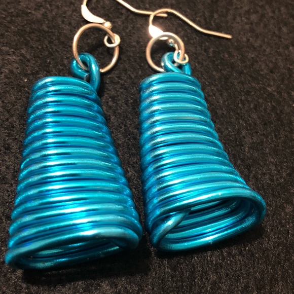 Handmade Fashion Earrings - Picture 1 of 3